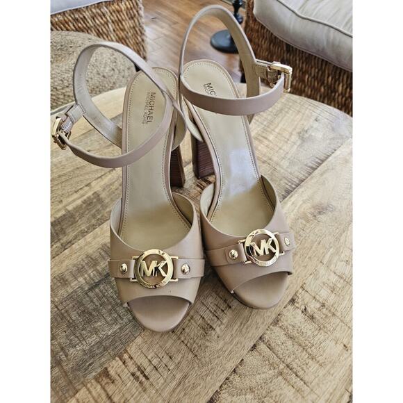 Michael Michael Kors Racquel Platform Sandal Suntan Size 9.5 Women's Logo Party - Picture 1 of 16